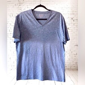 Men’s Banana Republic Blue Tee - Size Large quality essentials preppy